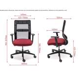 Office chair on wheels with armrests Serris