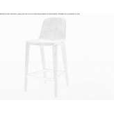 A tall wooden stool with a footrest Tauteu